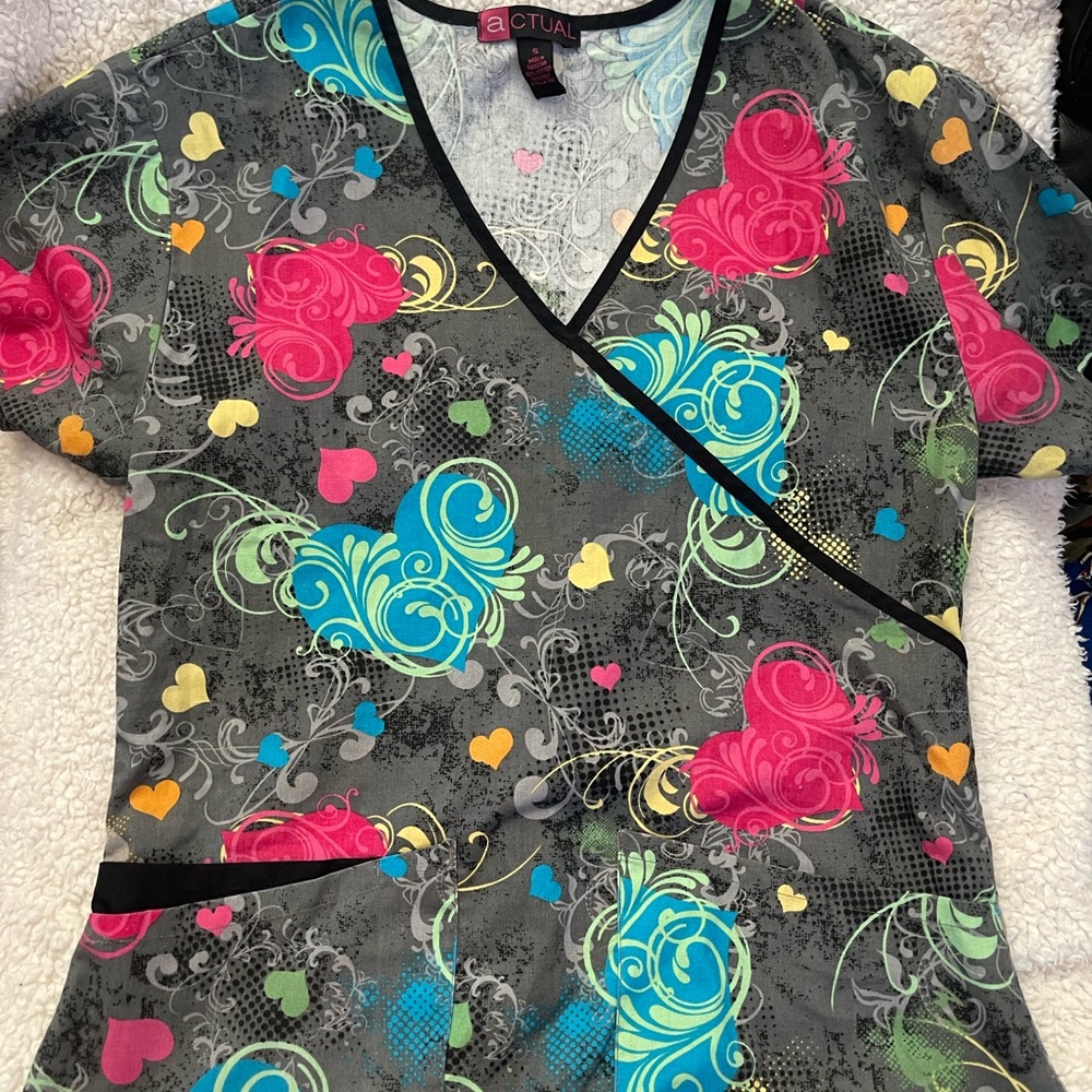 Scrub top